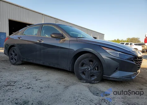 2021 Hyundai Elantra Sel z USA, uszkodzony, nr VIN 5NPLS4AG8MH002369